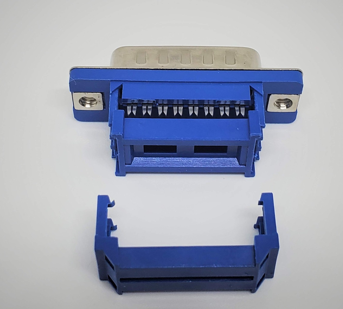 DB15 Male IDC Crimp Connector Flat Ribbon Cable With Strain Relief