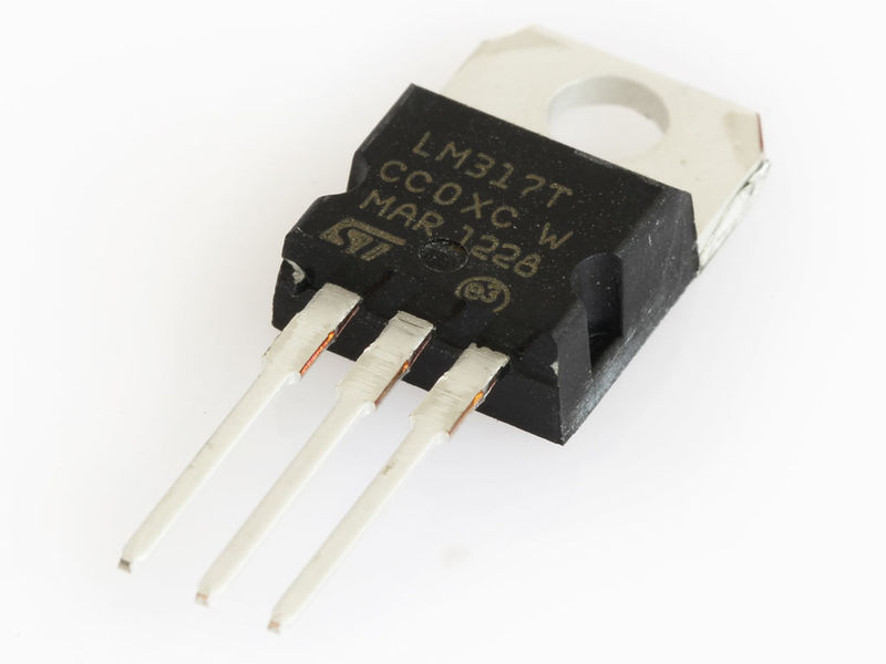 LM317 - Variable Output Voltage Regulator 1.5V to 30V